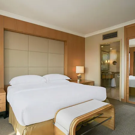 Hotel Sheraton & Convention Center