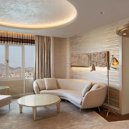 Sheraton & Convention Center Отель 5*