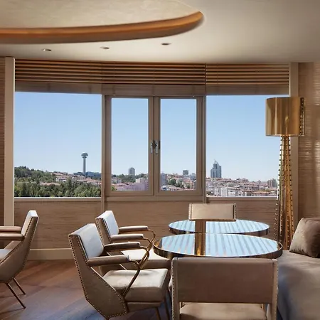 Sheraton & Convention Center Отель 5*