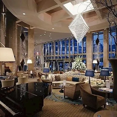 Отель Sheraton & Convention Center 5*